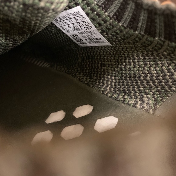 New in box NMD camo swamp women’s 6 ,6.5 men’s 4.5 - Picture 4 of 6